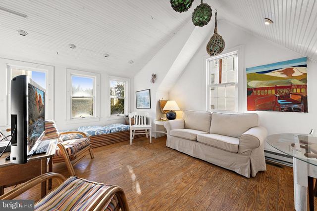 6 N 4TH ST, Surf City, NJ 08008