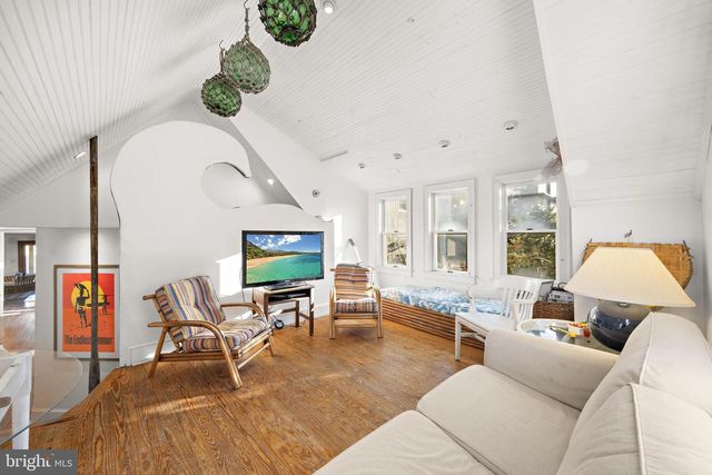 6 N 4TH ST, Surf City, NJ 08008