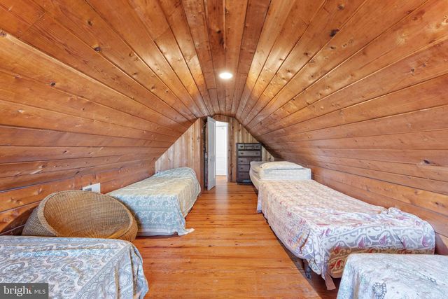 6 N 4TH ST, Surf City, NJ 08008