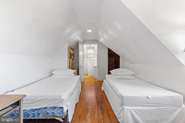 6 N 4TH ST, Surf City, NJ 08008