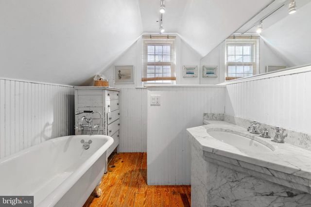 6 N 4TH ST, Surf City, NJ 08008