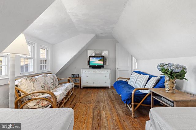 6 N 4TH ST, Surf City, NJ 08008