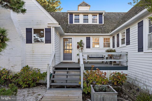 6 N 4TH ST, Surf City, NJ 08008