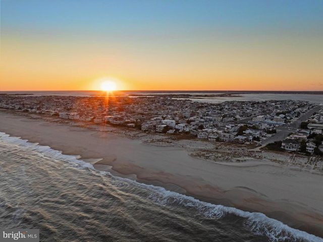 6 N 4TH ST, Surf City, NJ 08008