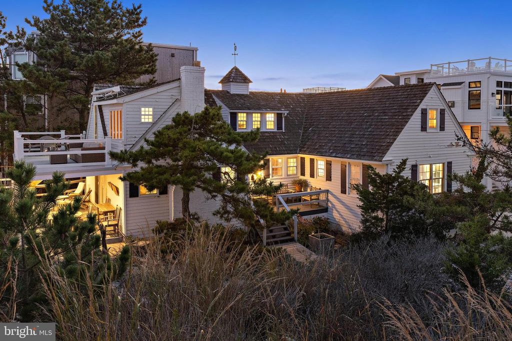 6 N 4TH ST, Surf City, NJ 08008