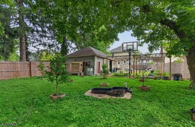 215 Grove St, Somerville Boro, NJ 08876