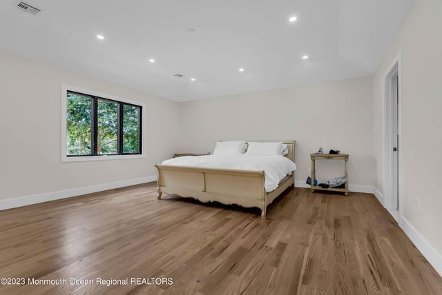 265 Whalepond Road, Oakhurst, NJ 07755