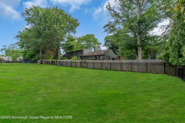 265 Whalepond Road, Oakhurst, NJ 07755