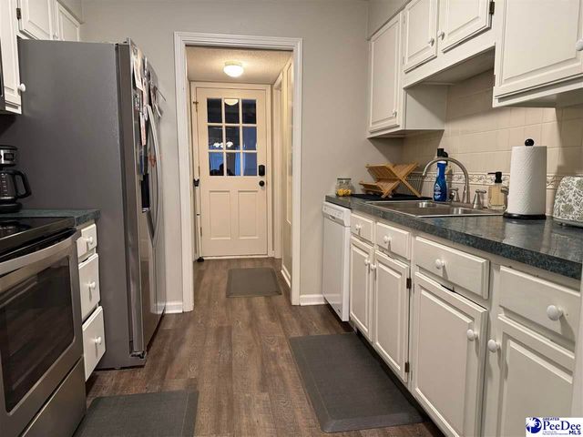 1816 Meadow Green Place, Florence, SC 29501