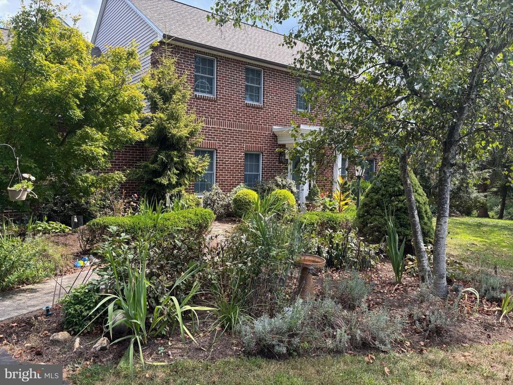 3 APPALOOSA WAY, Carlisle, PA 17015