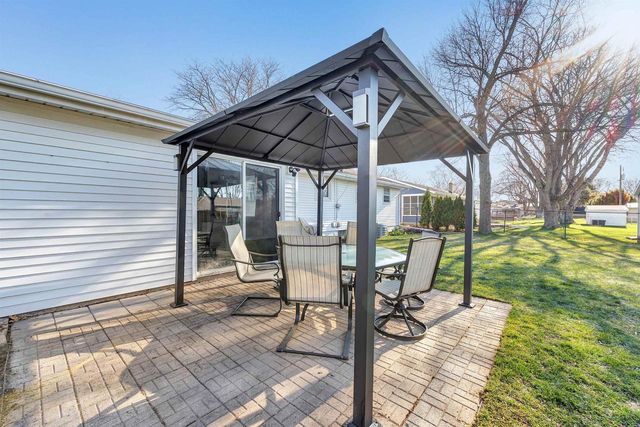 3012 LAWNDALE DRIVE, Green Bay, WI 54311