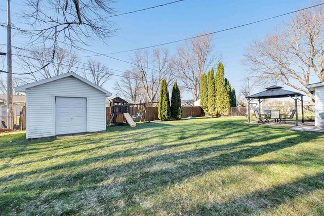 3012 LAWNDALE DRIVE, Green Bay, WI 54311
