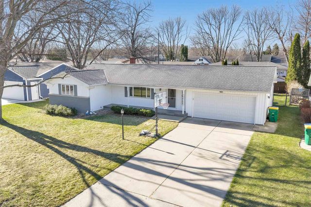 3012 LAWNDALE DRIVE, Green Bay, WI 54311