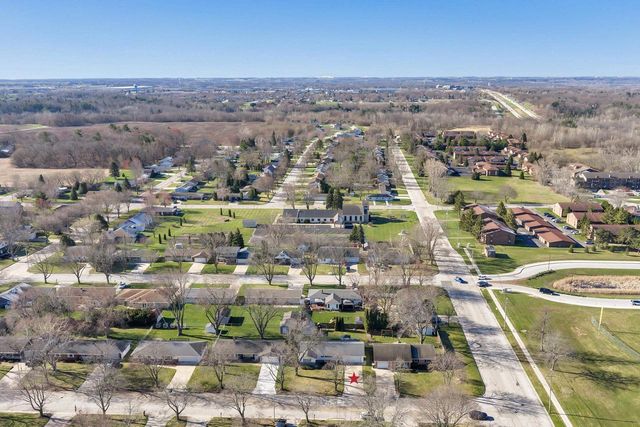 3012 LAWNDALE DRIVE, Green Bay, WI 54311