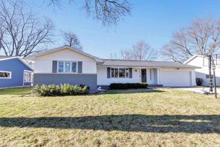 3012 LAWNDALE DRIVE, Green Bay, WI 54311