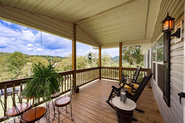 146 Alexander Crossing Drive, Church Hill, TN 37642