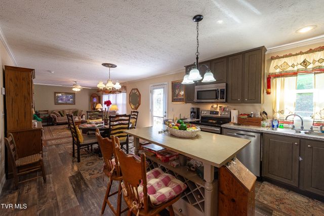146 Alexander Crossing Drive, Church Hill, TN 37642