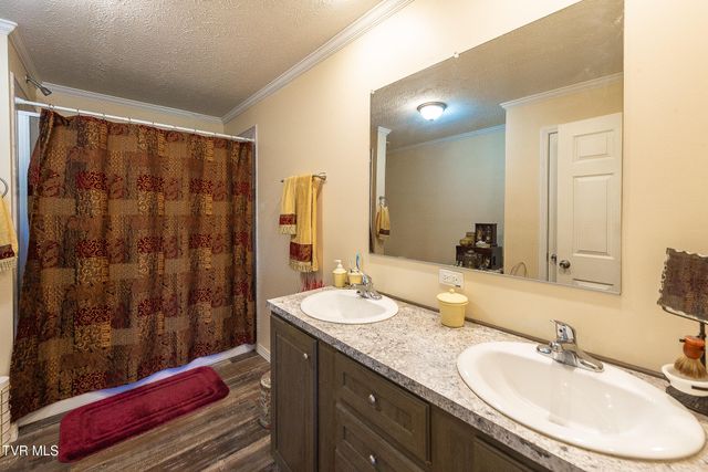 146 Alexander Crossing Drive, Church Hill, TN 37642