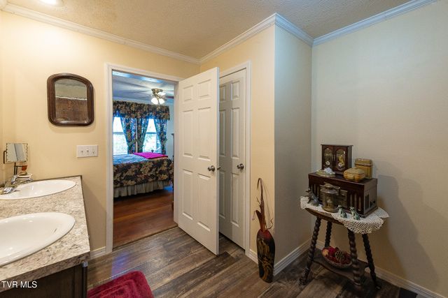 146 Alexander Crossing Drive, Church Hill, TN 37642
