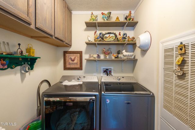 146 Alexander Crossing Drive, Church Hill, TN 37642