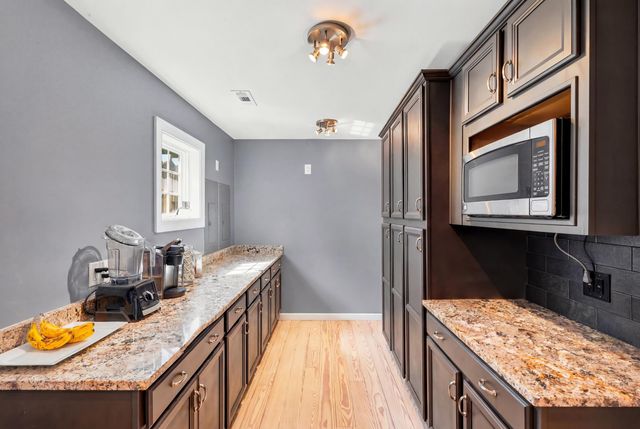 101 Hemlock Shores DR, Goodview, VA 24095