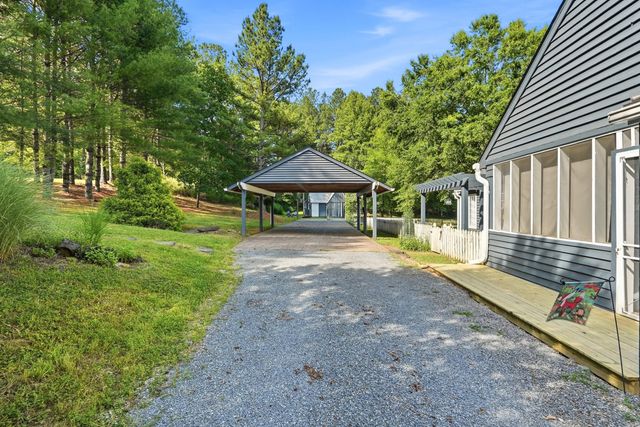 101 Hemlock Shores DR, Goodview, VA 24095