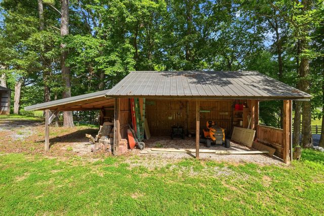 101 Hemlock Shores DR, Goodview, VA 24095