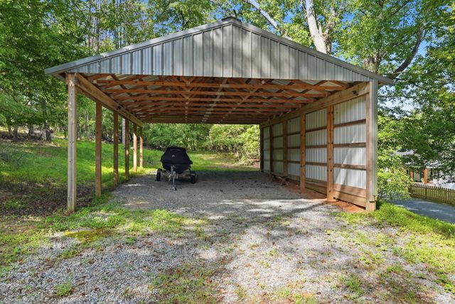 101 Hemlock Shores DR, Goodview, VA 24095