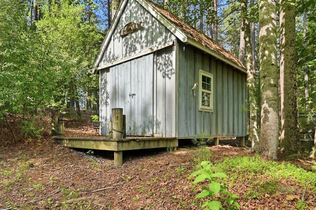 101 Hemlock Shores DR, Goodview, VA 24095