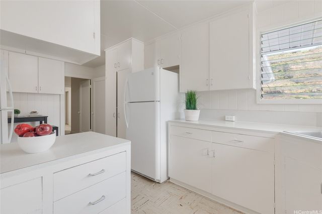 2166 Palolo Avenue, Honolulu, HI 96816