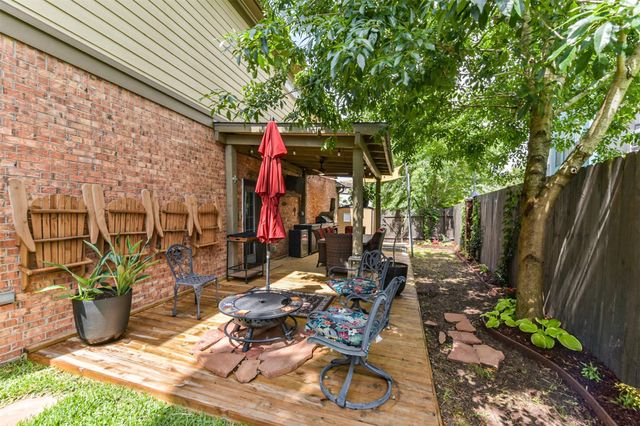 1301 Ketch Court, League City, TX 77573