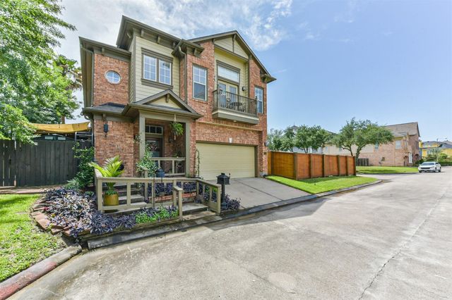 1301 Ketch Court, League City, TX 77573