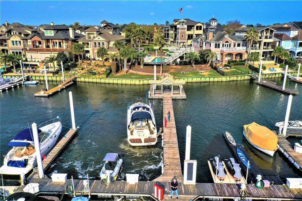 1301 Ketch Court, League City, TX 77573