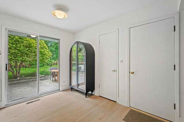 N86W5257 Covington SQUARE, Cedarburg, WI 53012