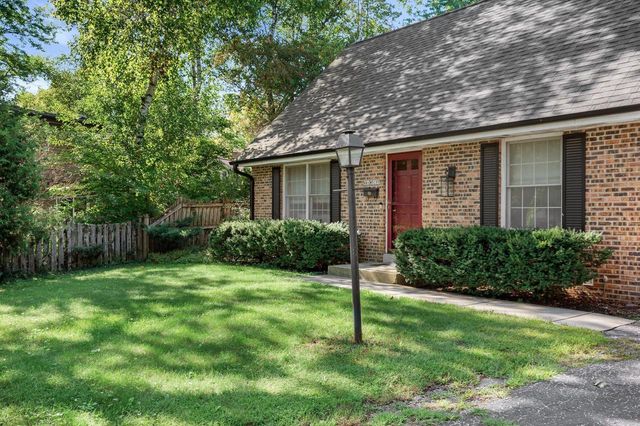 N86W5257 Covington SQUARE, Cedarburg, WI 53012