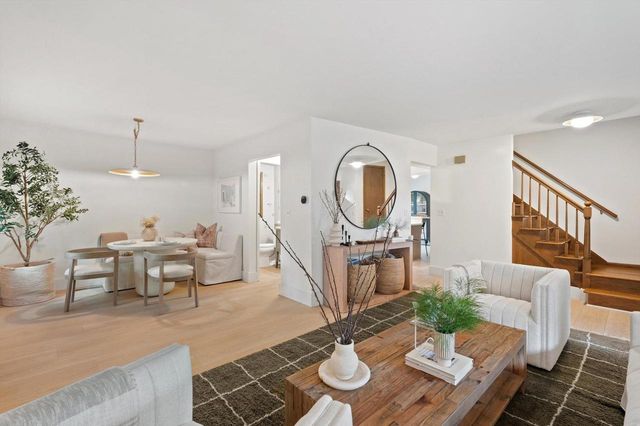 N86W5257 Covington SQUARE, Cedarburg, WI 53012