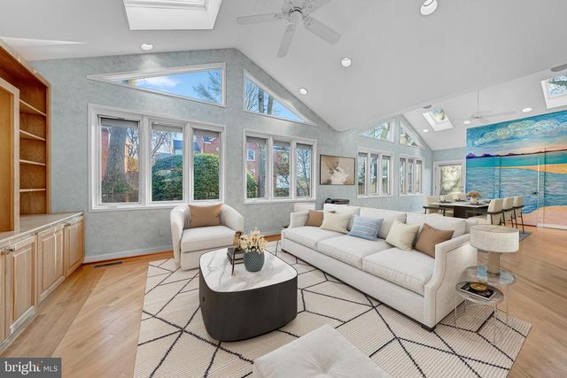 4900 YORKTOWN BLVD, Arlington, VA 22207