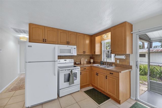 38745 2ND AVENUE, Zephyrhills, FL 33542