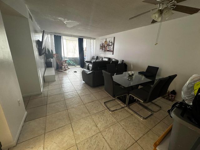 502 Davis Road 9, Palm Springs, FL 33461