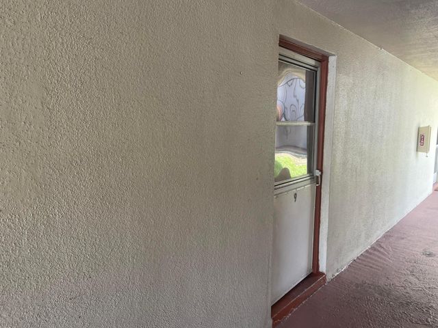 502 Davis Road 9, Palm Springs, FL 33461