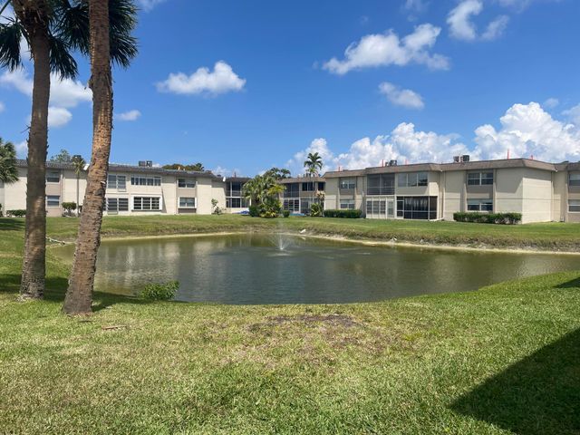 502 Davis Road 9, Palm Springs, FL 33461