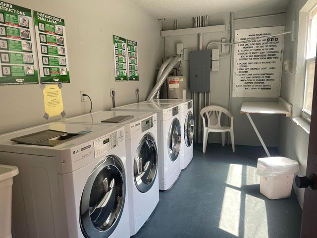 502 Davis Road 9, Palm Springs, FL 33461