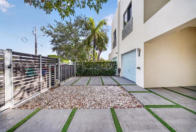 3059 Carter St 3059, Miami, FL 33133