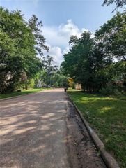 13530 Lakecrest Drive, Cypress, TX 77429