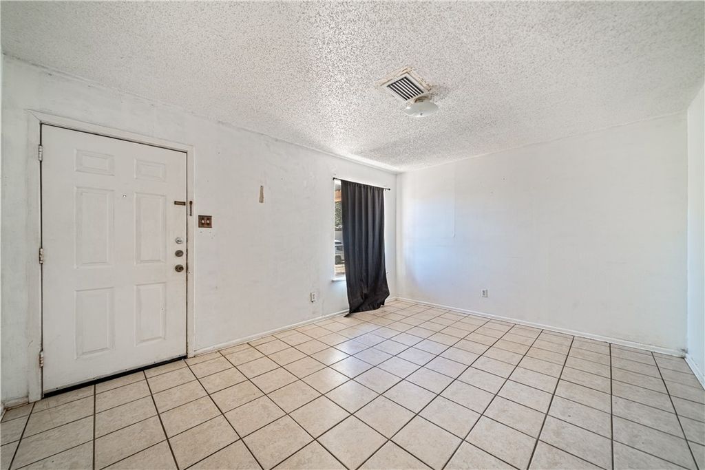 6154 Birchwood Dr, Corpus Christi, TX 78412 — photo 4