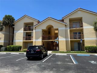 7680 Westwood Dr, Tamarac, FL 33321