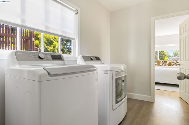 3954 Forest Hill Ave, Oakland, CA 94602