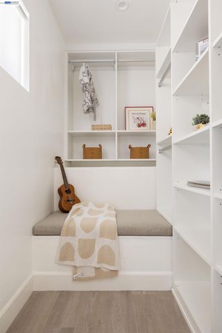 3954 Forest Hill Ave, Oakland, CA 94602
