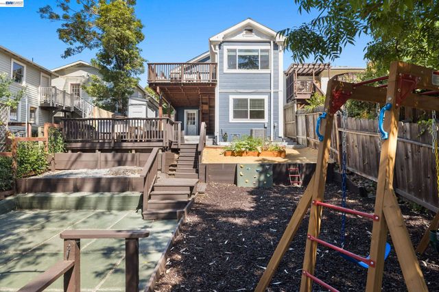 3954 Forest Hill Ave, Oakland, CA 94602