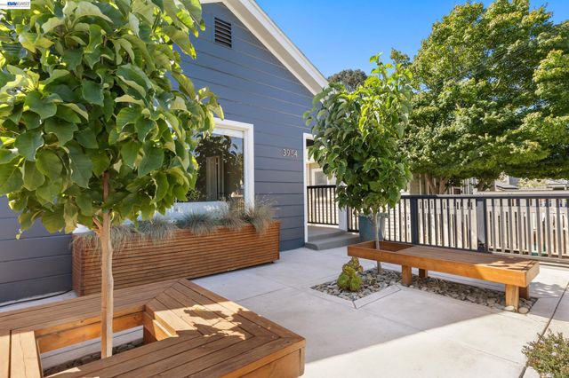 3954 Forest Hill Ave, Oakland, CA 94602